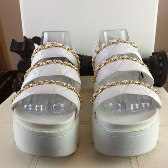 Alata White quilted platform sandals with gold chain - Picture 5 of 16